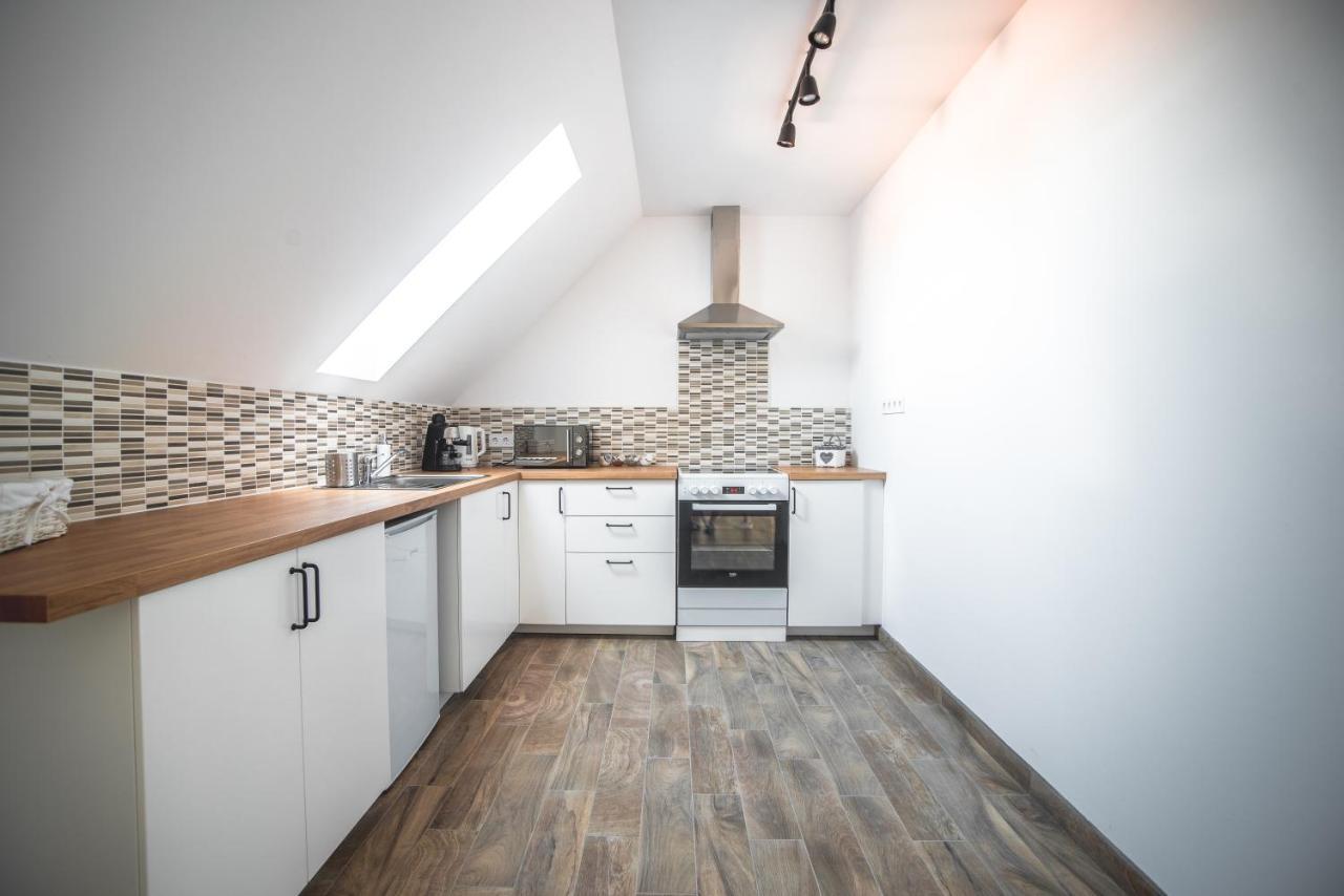 Pataky Apartmanok Veszprém Esterno foto