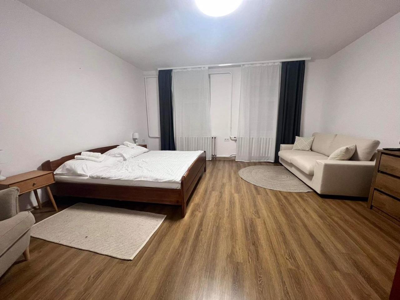 Pataky Apartmanok Veszprém Esterno foto