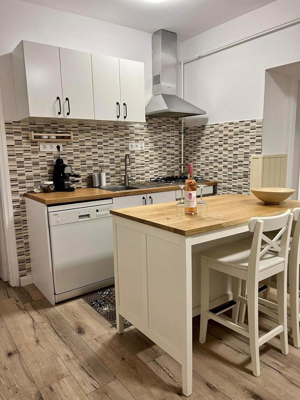 Pataky Apartmanok Veszprém Esterno foto