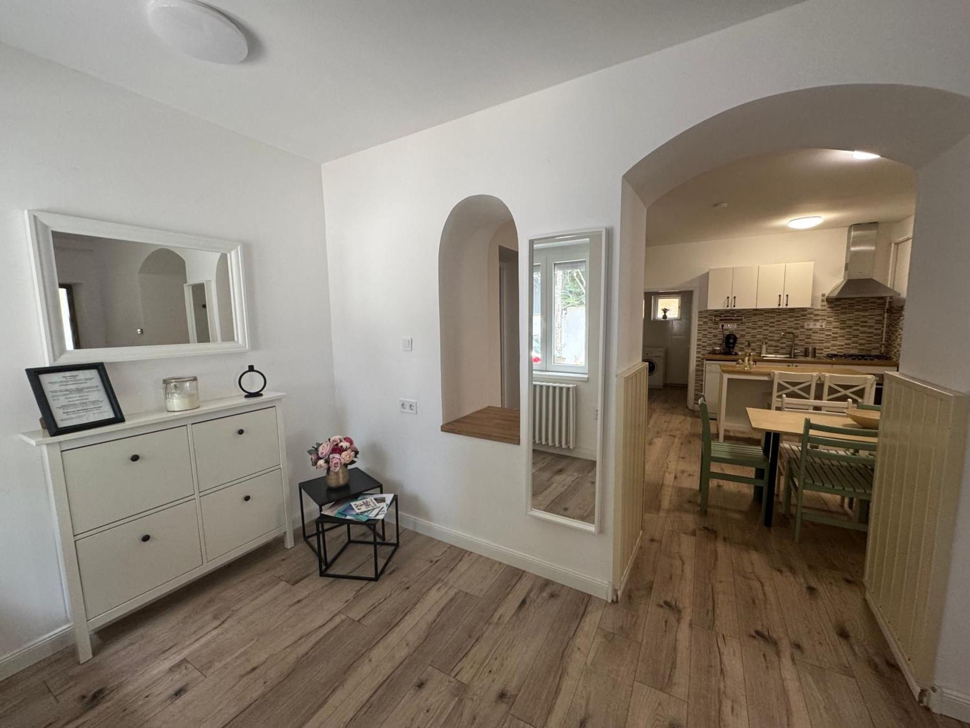 Pataky Apartmanok Veszprém Esterno foto