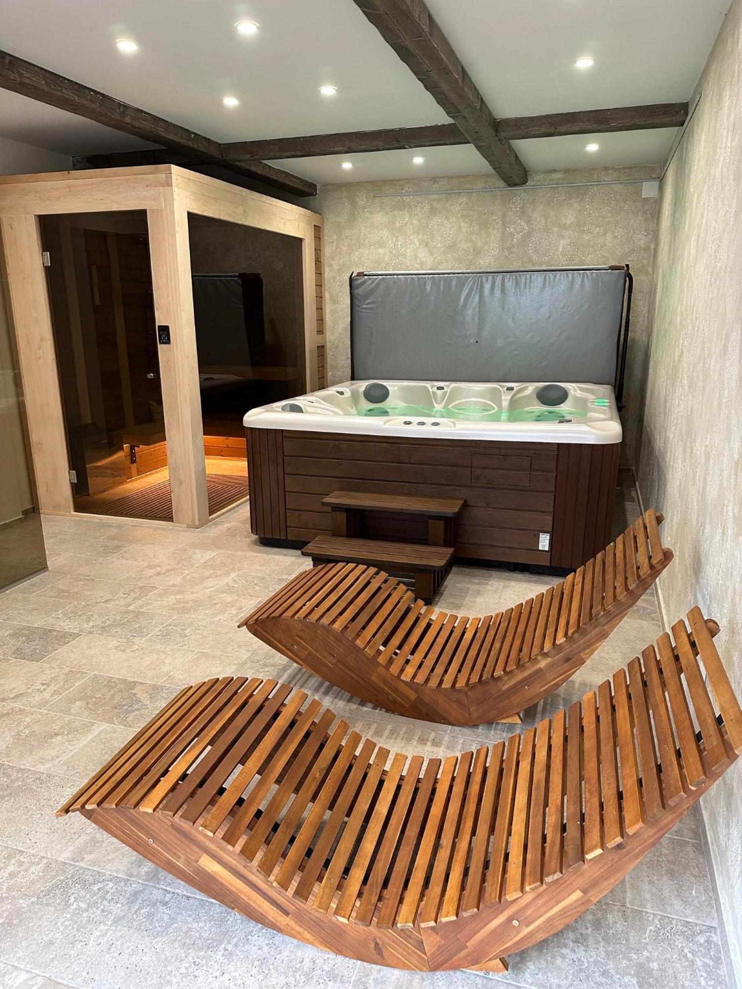 Pataky Apartmanok Veszprém Esterno foto