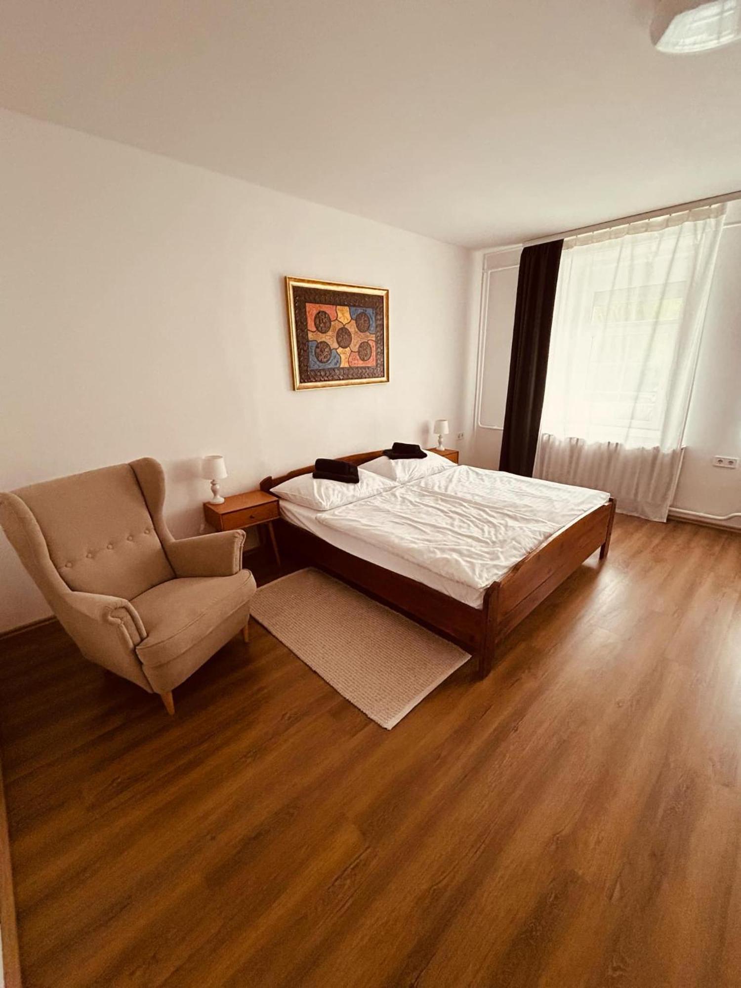 Pataky Apartmanok Veszprém Esterno foto