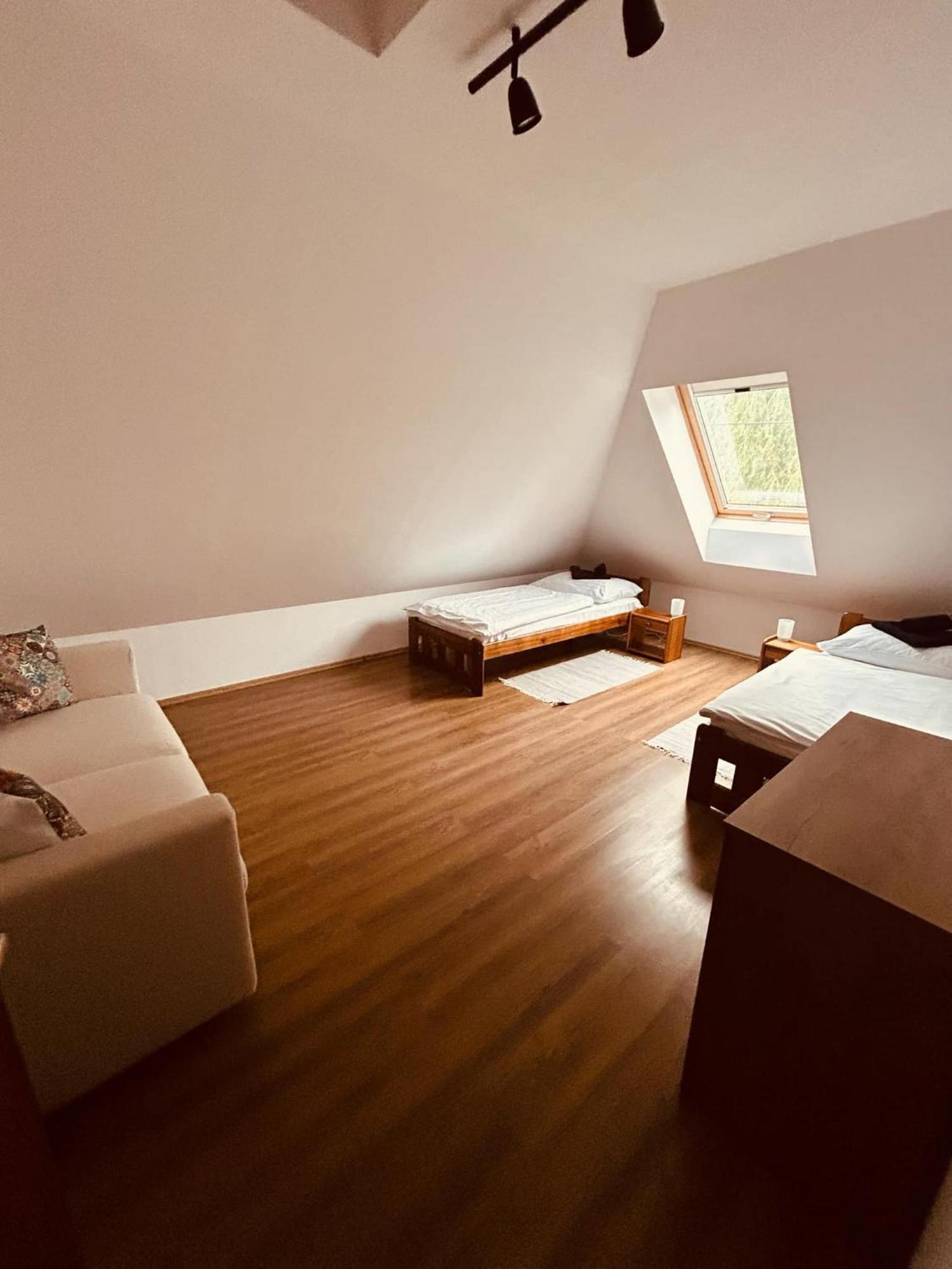 Pataky Apartmanok Veszprém Esterno foto